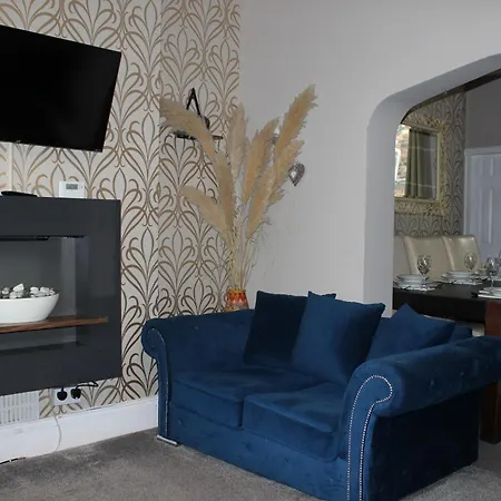 Tatil Evi The Trafalgar Sleeps 7 Town Centre House Scarborough