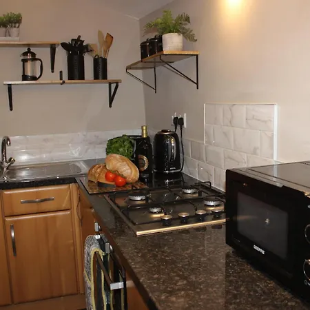 The Trafalgar Sleeps 7 Town Centre House Scarborough