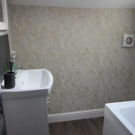 The Trafalgar Sleeps 7 Town Centre House Tatil Evi Scarborough