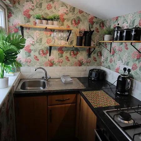 Tatil Evi The Trafalgar Sleeps 7 Town Centre House