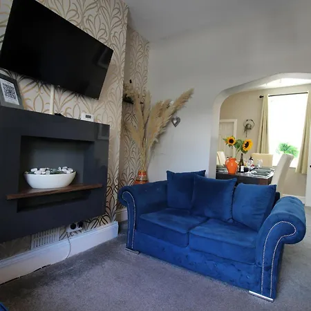 Tatil Evi The Trafalgar Sleeps 7 Town Centre House *