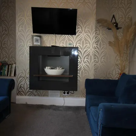 The Trafalgar Sleeps 7 Town Centre House Tatil Evi *
