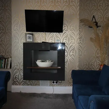 The Trafalgar Sleeps 7 Town Centre House Scarborough