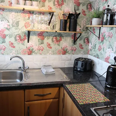 The Trafalgar Sleeps 7 Town Centre House * Scarborough