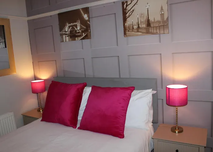 別荘 The Trafalgar Sleeps 7 Town Centre House