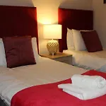 Holiday home The Trafalgar Sleeps 7 Town Centre House *